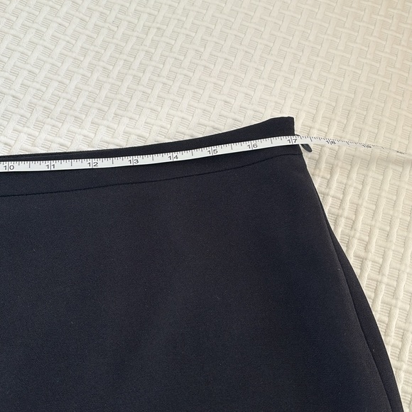 Loft ‘floral’ design skirt. Size 12. - Picture 5 of 7